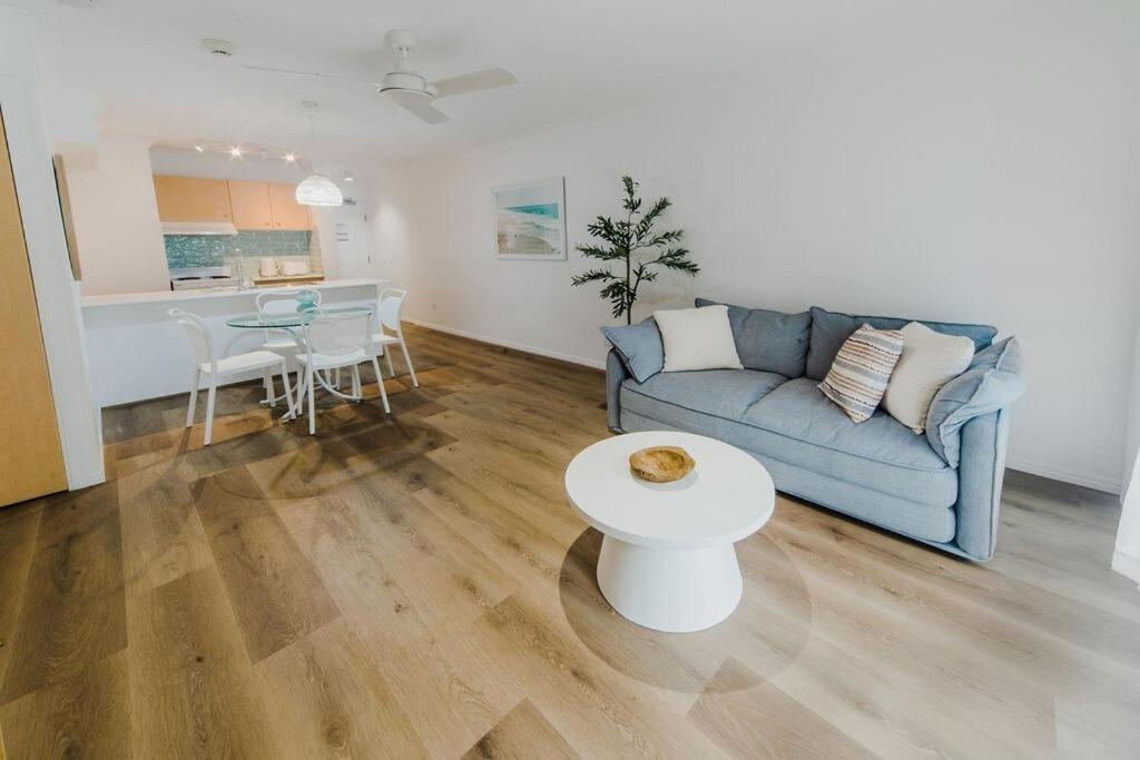 Apartment Coastal Haven In Broadbeach *