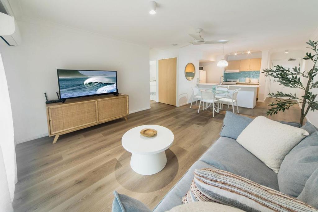 Apartment Coastal Haven In Broadbeach *
